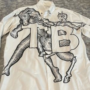 Burberry men button up shirt